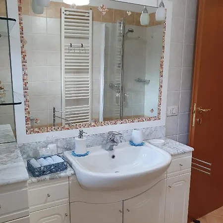 Il Timone Di Pacengo Ferienhaus