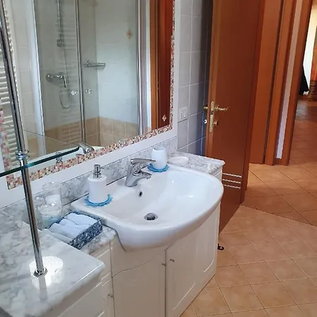 Il Timone Di Pacengo Ferienhaus