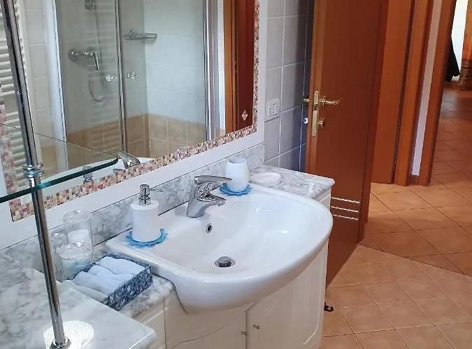 Il Timone Di Pacengo Ferienhaus